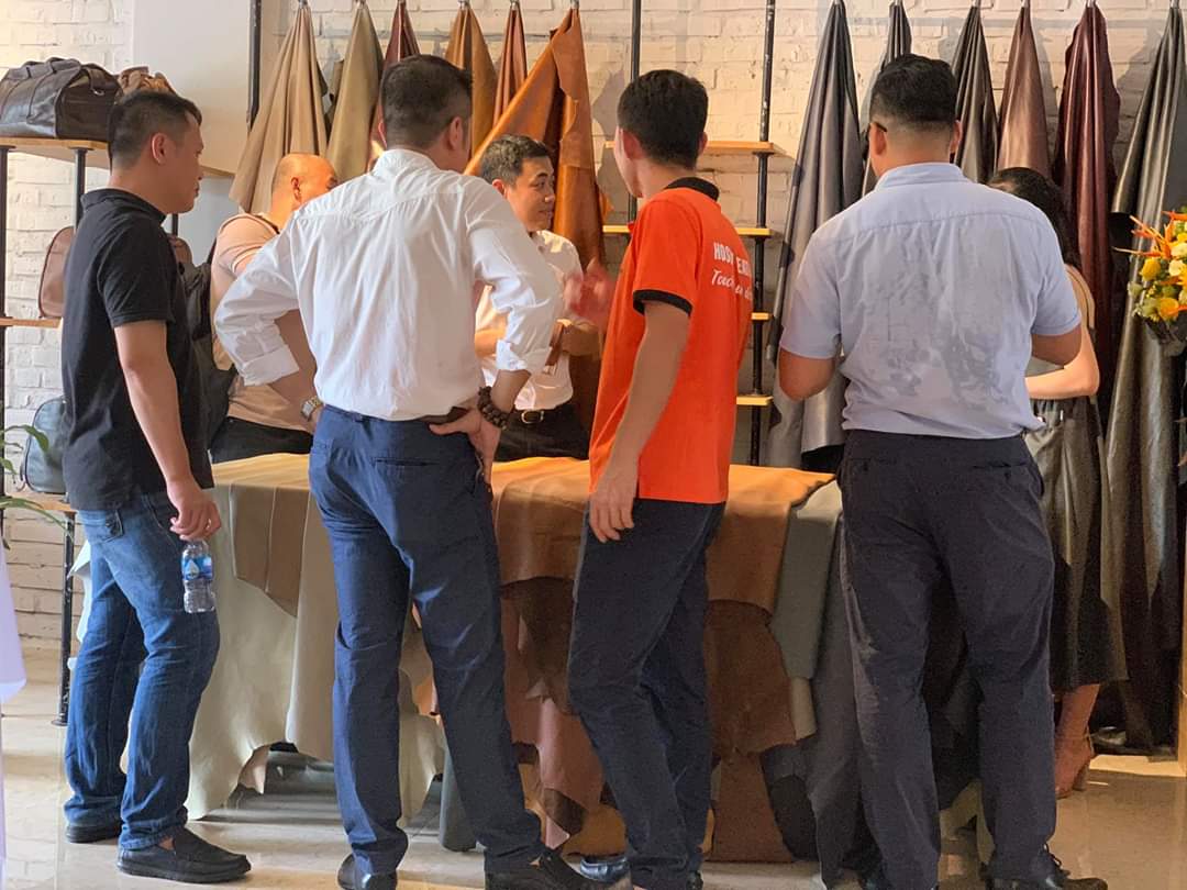 Opening of Hoson Leather high-class cowhide showroom 